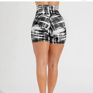 Buffbunny Rebel short Triggered print size small